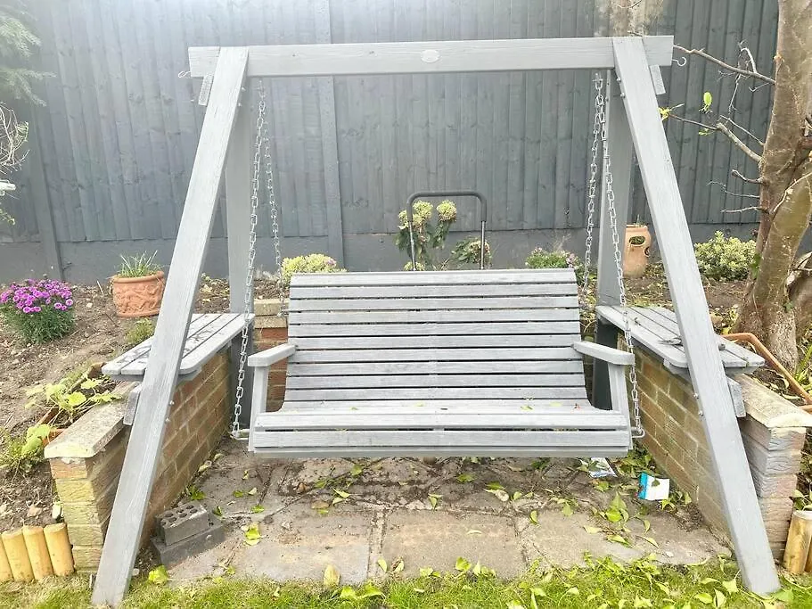 4 Bed House In Daneby Road,Se6 Villa Catford 0*,